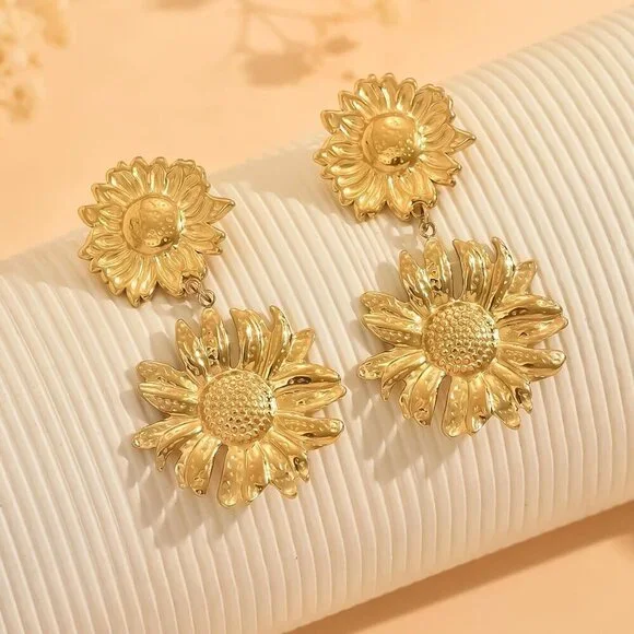 🆕 Women Gold Delicately Designed Earrings 18K Elegant Pearl Sunflower Jewelry - Picture 4 of 7